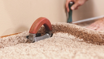 CARPET REPAIRS & RESTRETCHING